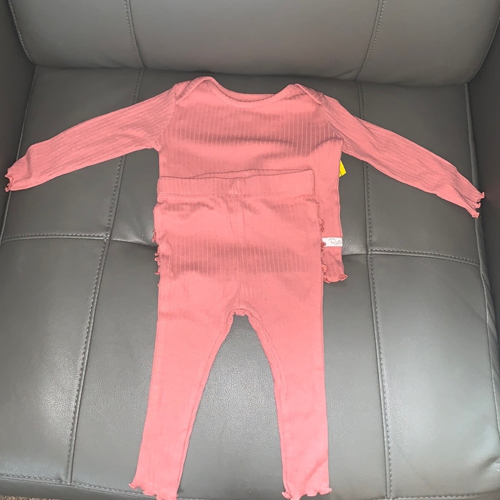 NWT 💗 Ruffle Butts pajamas 6-12M - Picture 3 of 4